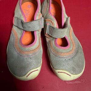PLAE Kids Mary Jane Sneakers in Gray, Pink and Orange Accents